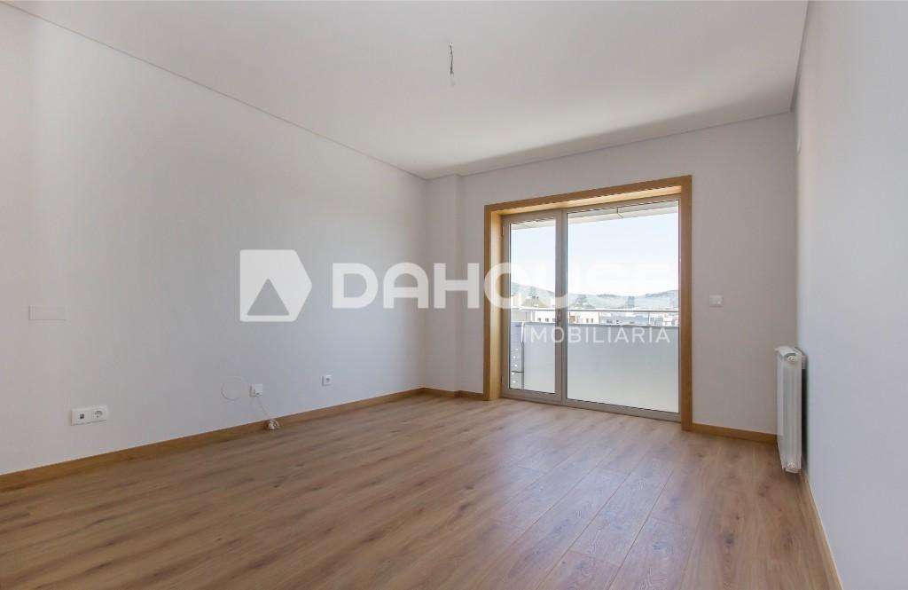 DA0165-Apartamento-T3-São-Victor-16