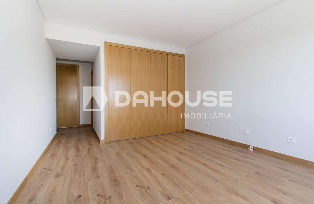 DA0165-Apartamento-T3-São-Victor-23