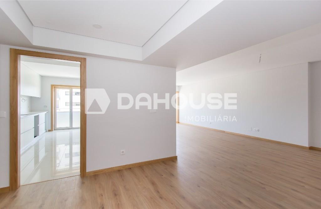 DA0165-Apartamento-T3-São-Victor-7