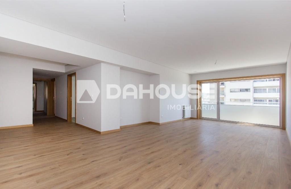 DA0165-Apartamento-T3-São-Victor-8