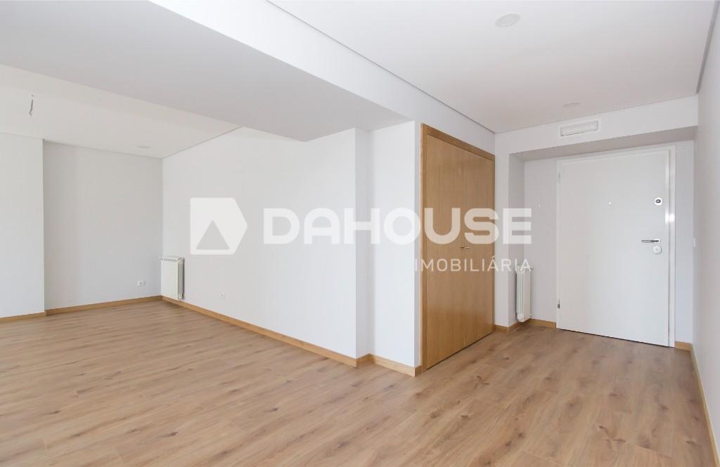 DA0165-Apartamento-T3-São-Victor-9