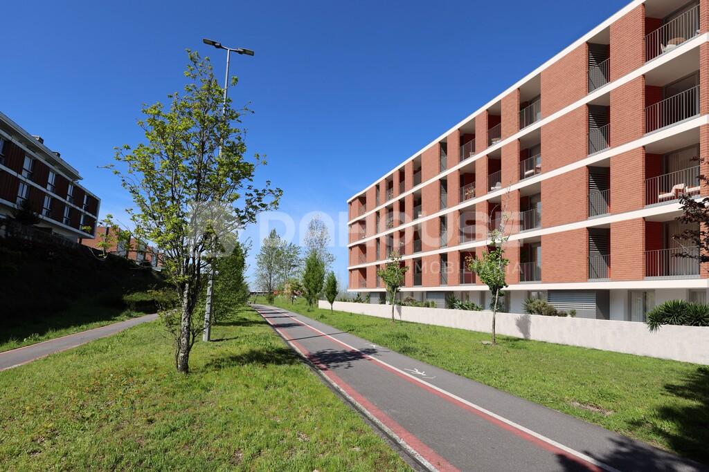 6f8d0c9b-c025-43ef-96c2-b5758e928794